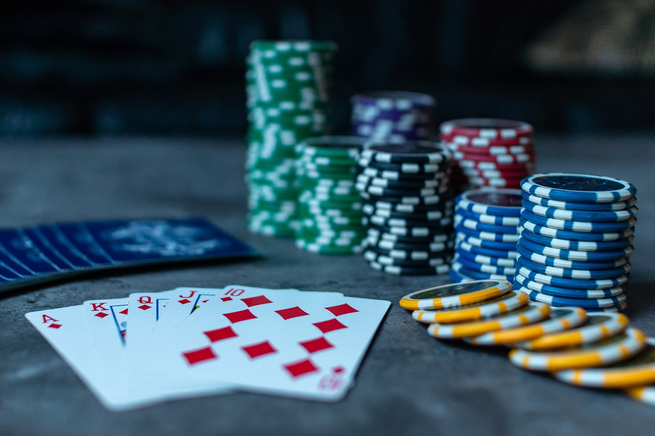 Understanding the Basics of Poker Betting